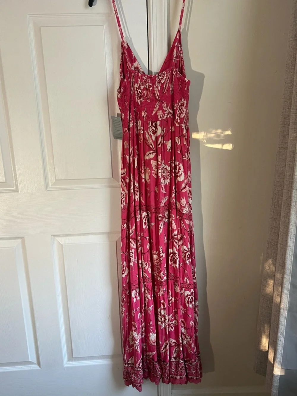 NWT Angie Pink & Red Floral Boho Beachy Sleeveless Crochet Maxi Dress Large - Picture 2 of 8